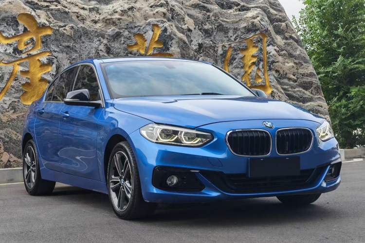 Used BMW 1 Series 2018 Facelifted 118i Sport Edition Exterior 5