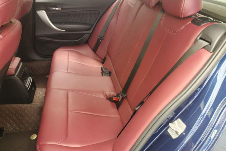 Used BMW 1 Series 2018 118i Leading Model Exterior 6
