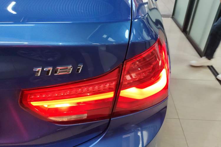 Used BMW 1 Series 2018 118i Sport Edition Exterior 6