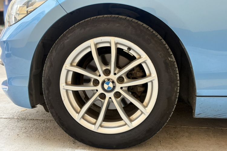 Used BMW 1 Series 2018 118i Leading Model Exterior 6