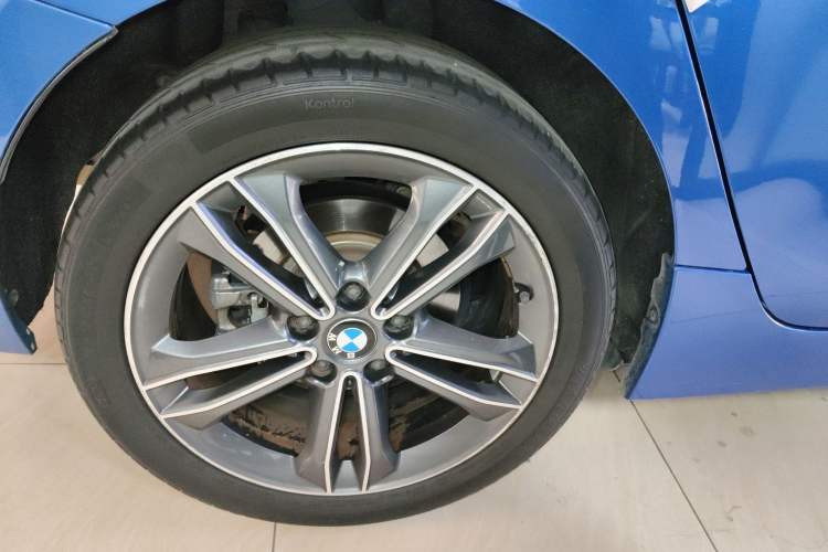 Used BMW 1 Series 2018 118i Sport Edition Exterior 8