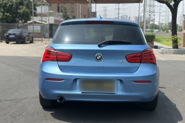 Used BMW 1 Series 2018 118i Leading Model Exterior 8
