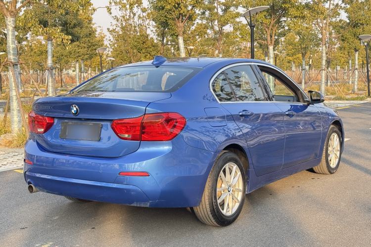 Used BMW 1 Series 2018 118i Fashion Model Exterior 9
