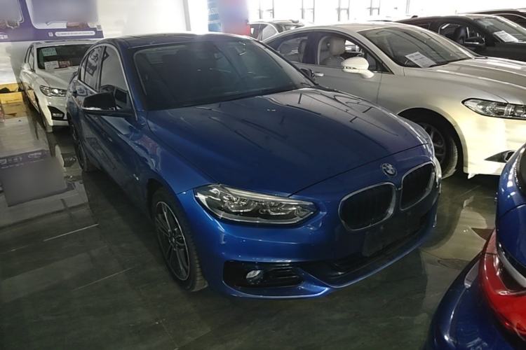 Used BMW 1 Series 2018 118i Sport Edition Front Right 45 Deg