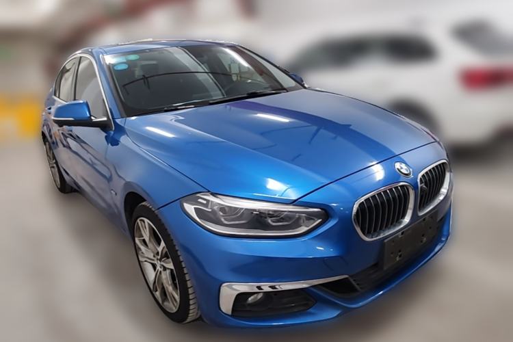 Used BMW 1 Series 2018 Restyled 120i Design Package Edition Front Right 45 Deg