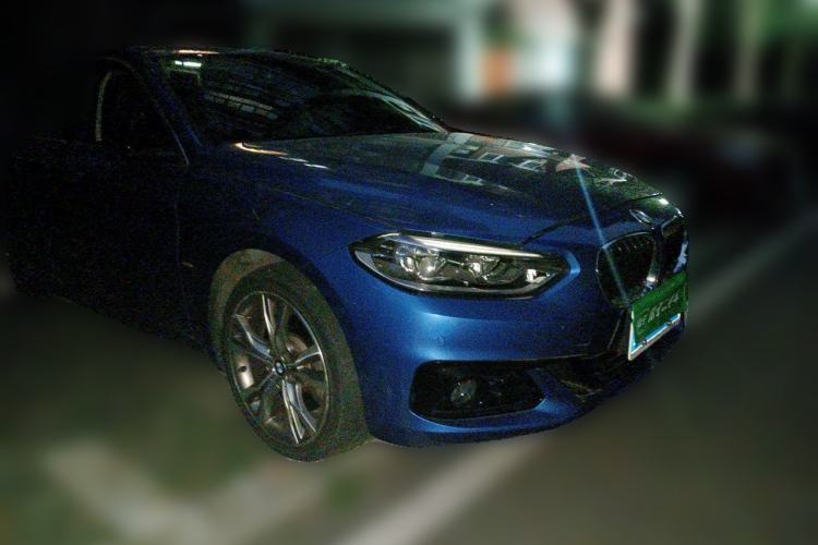 Used BMW 1 Series 2018 125i Sport Edition Front Right 45 Deg