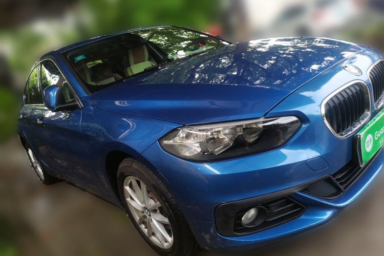Used BMW 1 Series 2018 118i Fashion Model Front Right 45 Deg