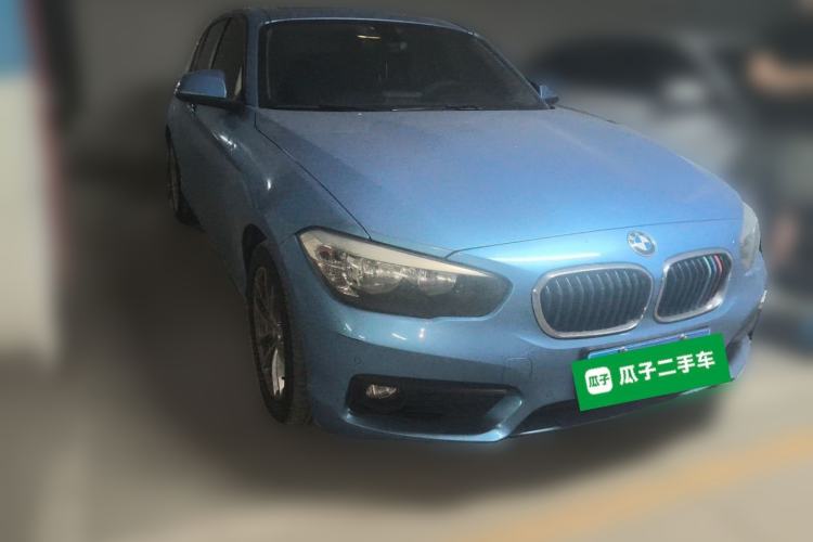 Used BMW 1 Series 2018 118i Leading Model Front Right 45 Deg
