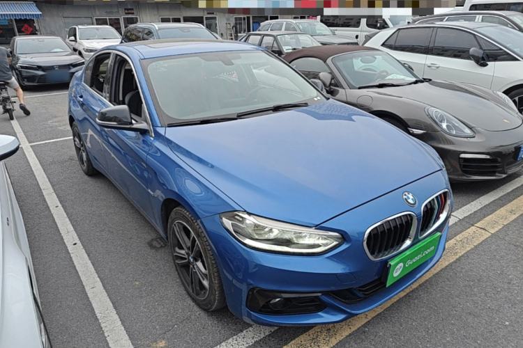 Used BMW 1 Series 2018 118i Sport Edition Front Right 45 Deg