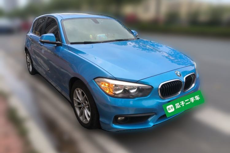 Used BMW 1 Series 2018 118i Leading Model Front Right 45 Deg