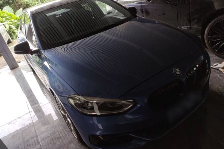 Used BMW 1 Series 2018 120i Design Package Model Front Right 45 Deg