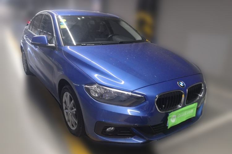 Used BMW 1 Series 2018 118i Fashion Model Front Right 45 Deg
