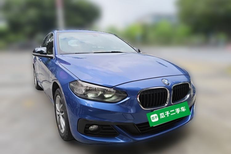 Used BMW 1 Series 2018 118i Fashion Model Front Right 45 Deg