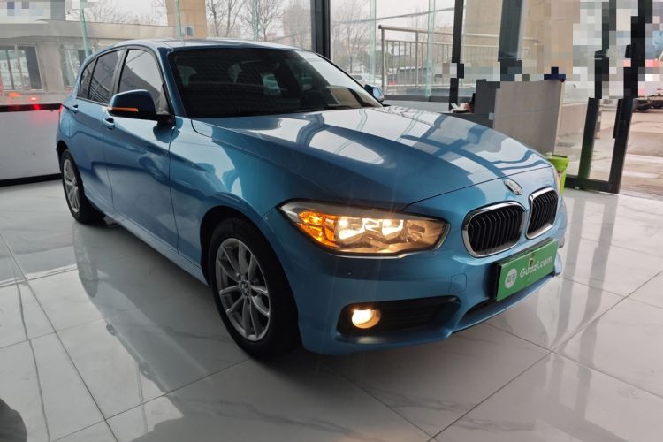 Used BMW 1 Series 2018 118i Leading Model Front Right 45 Deg