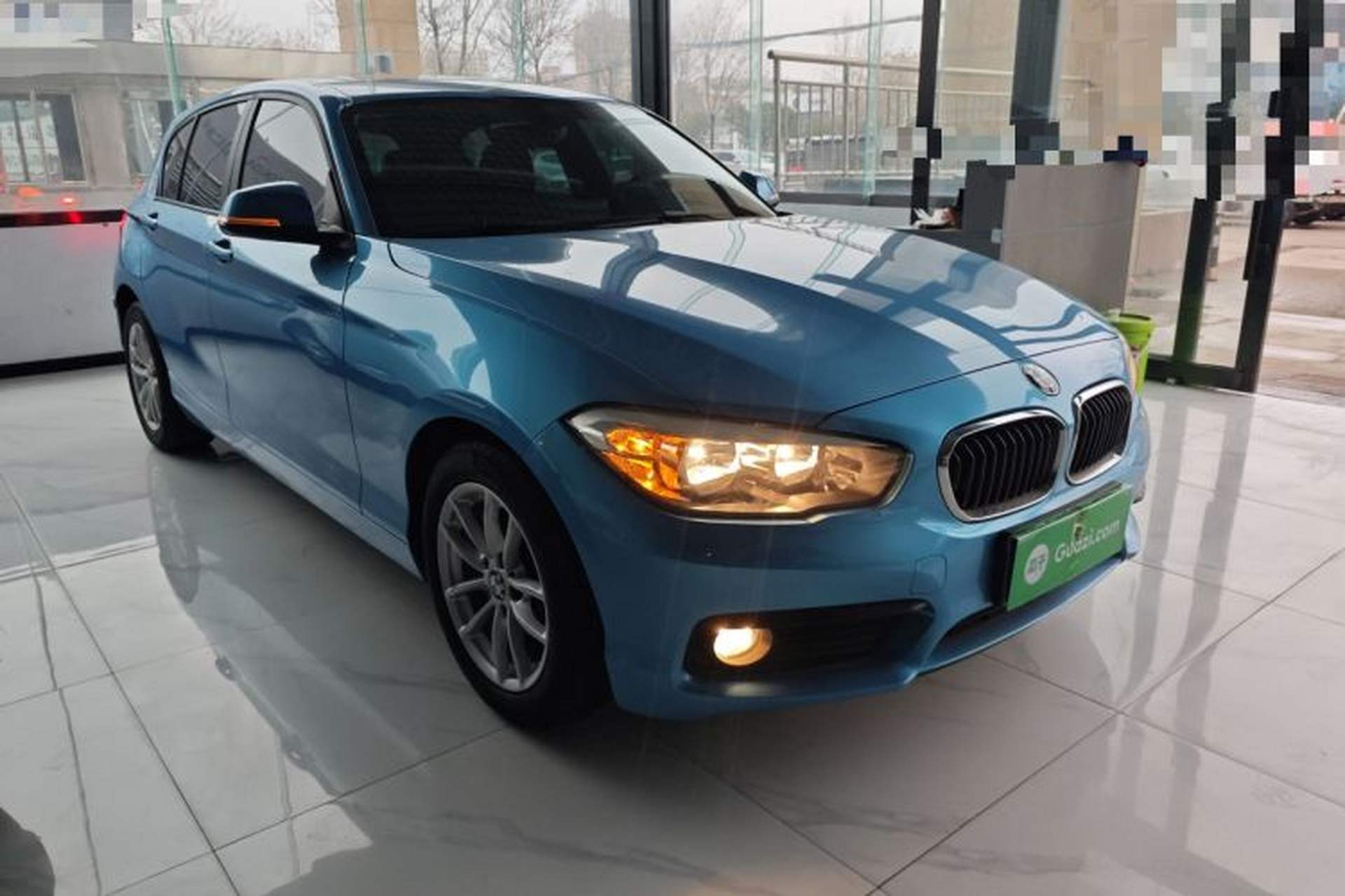 Used BMW 1 Series 2018 118i Leading Model Front Right 45 Deg