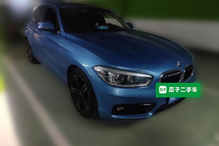 Used BMW 1 Series 2018 118i Sport Design Package Front Right 45 Deg
