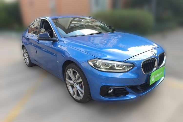 Used BMW 1 Series 2018 120i Design Package Model Front Right 45 Deg