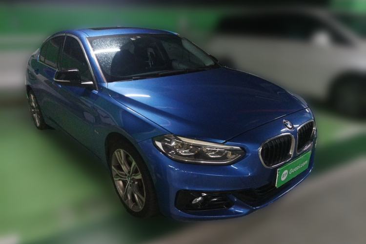 Used BMW 1 Series 2018 120i Design Package Model Front Right 45 Deg