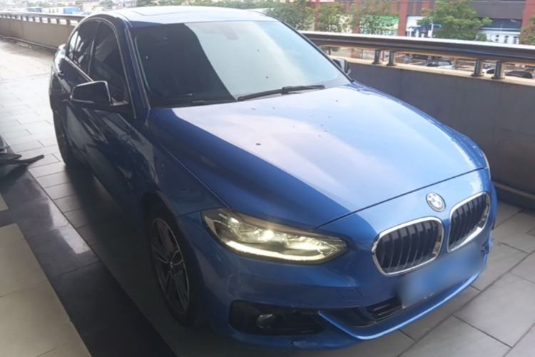 Used BMW 1 Series 2018 118i Sport Edition Front Right 45 Deg