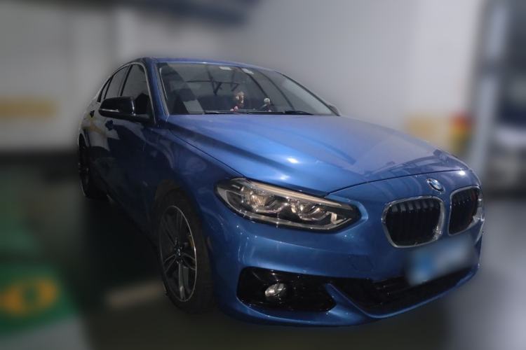 Used BMW 1 Series 2018 118i Sport Edition Front Right 45 Deg
