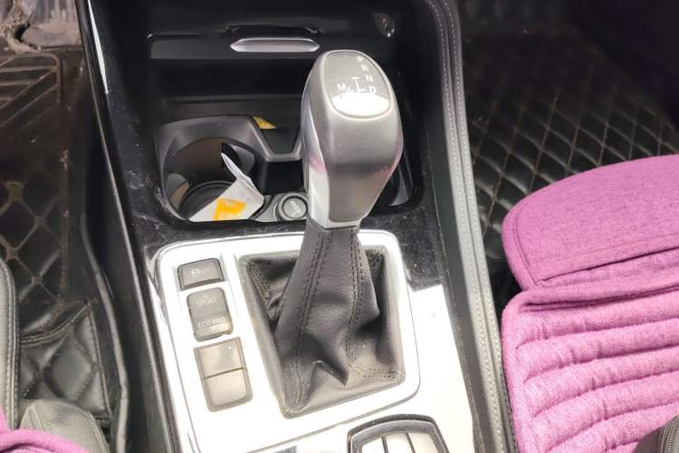Used BMW 1 Series 2018 118i Sport Edition Gear Lever