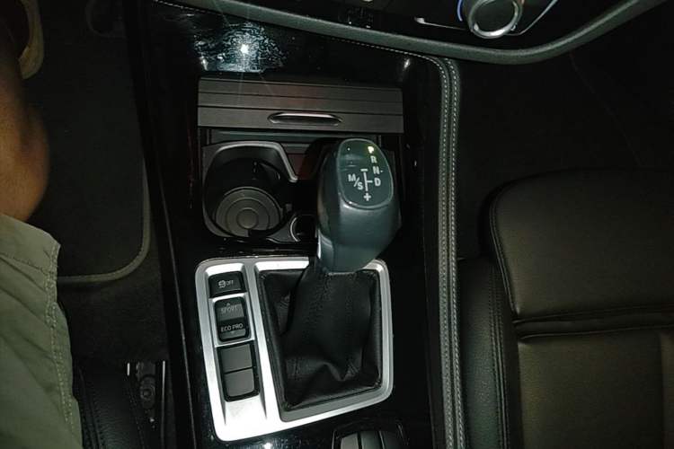 Used BMW 1 Series 2018 118i Sport Edition Gear Lever