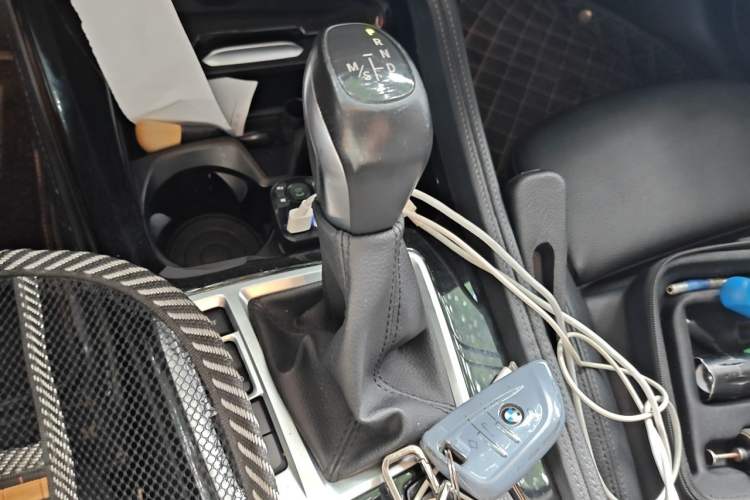 Used BMW 1 Series 2018 118i Sport Edition Gear Lever