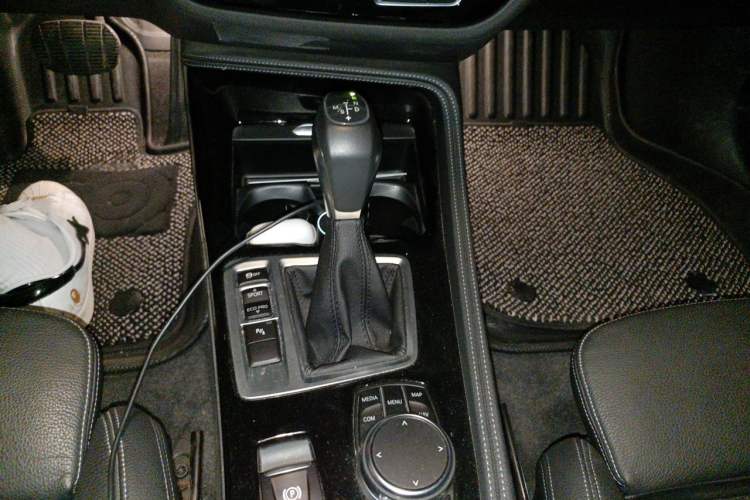 Used BMW 1 Series 2018 125i Sport Edition Gear Lever
