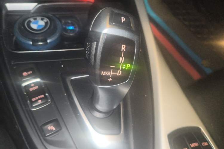 Used BMW 1 Series 2018 118i Leading Model Gear Lever