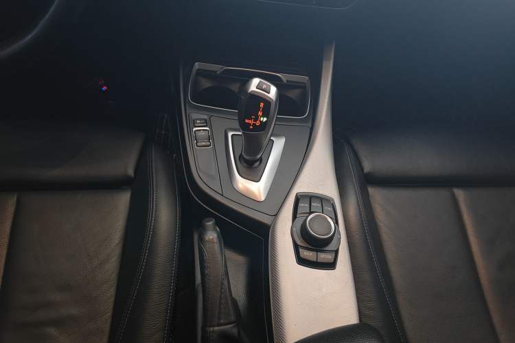 Used BMW 1 Series 2018 120i M Sport Package Gear Lever