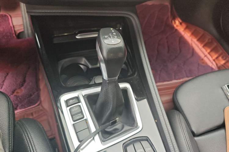 Used BMW 1 Series 2018 Facelifted 118i Sport Edition Gear Lever