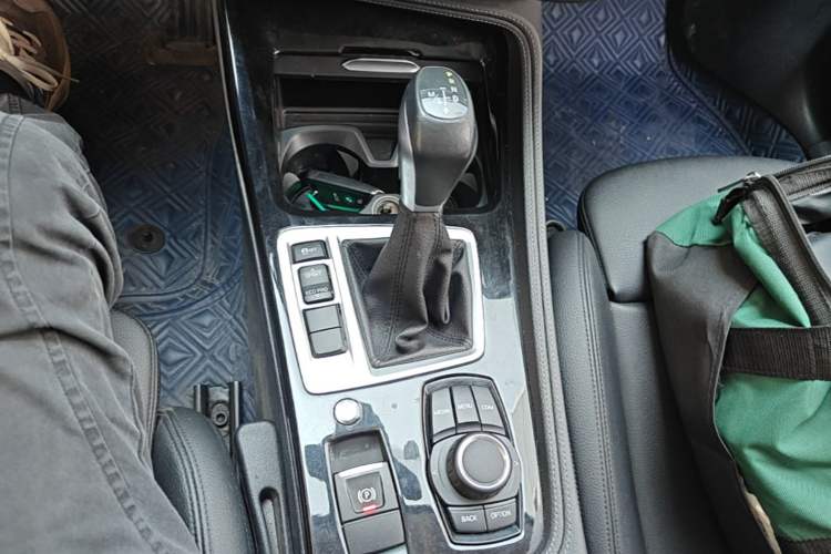 Used BMW 1 Series 2018 118i Sport Edition Gear Lever