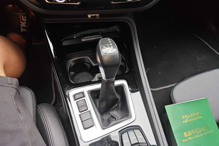 Used BMW 1 Series 2018 118i Sport Edition Gear Lever