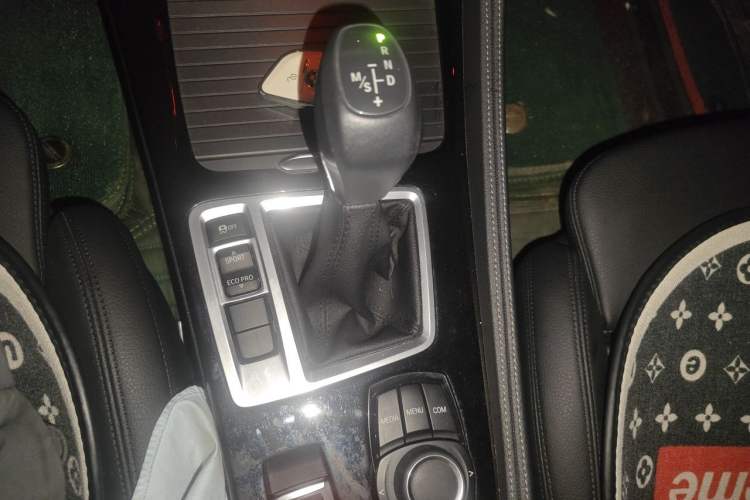 Used BMW 1 Series 2018 Facelifted 118i Sport Edition Gear Lever