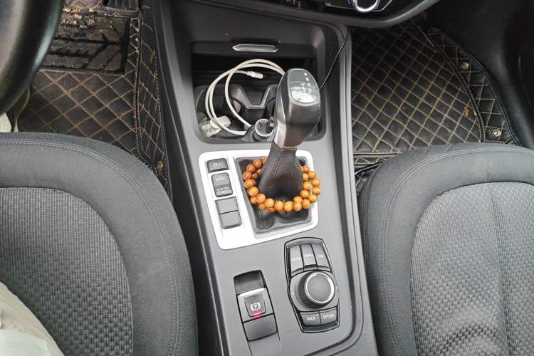 Used BMW 1 Series 2018 118i Fashion Model Gear Lever