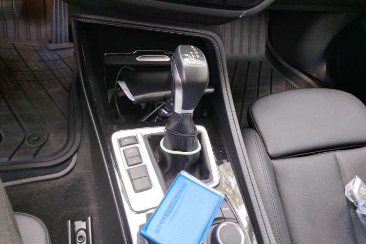 Used BMW 1 Series 2018 118i Sport Edition Gear Lever