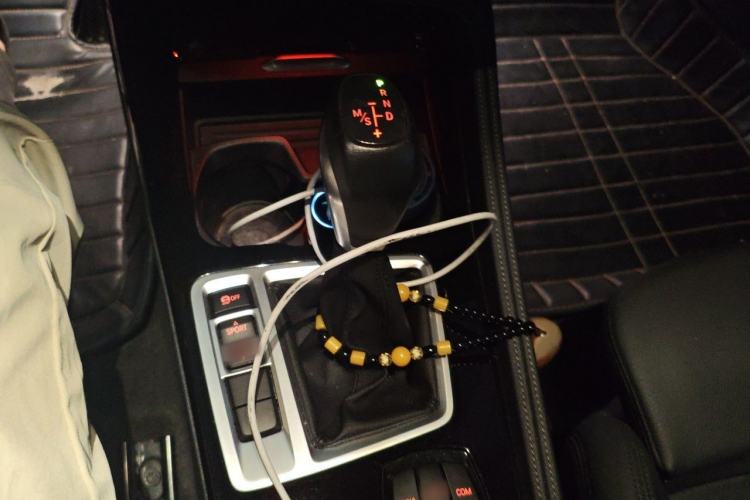 Used BMW 1 Series 2018 Facelifted 118i Sport Edition Gear Lever