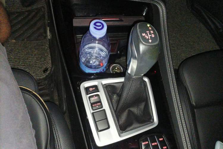 Used BMW 1 Series 2018 120i Design Package Model Gear Lever
