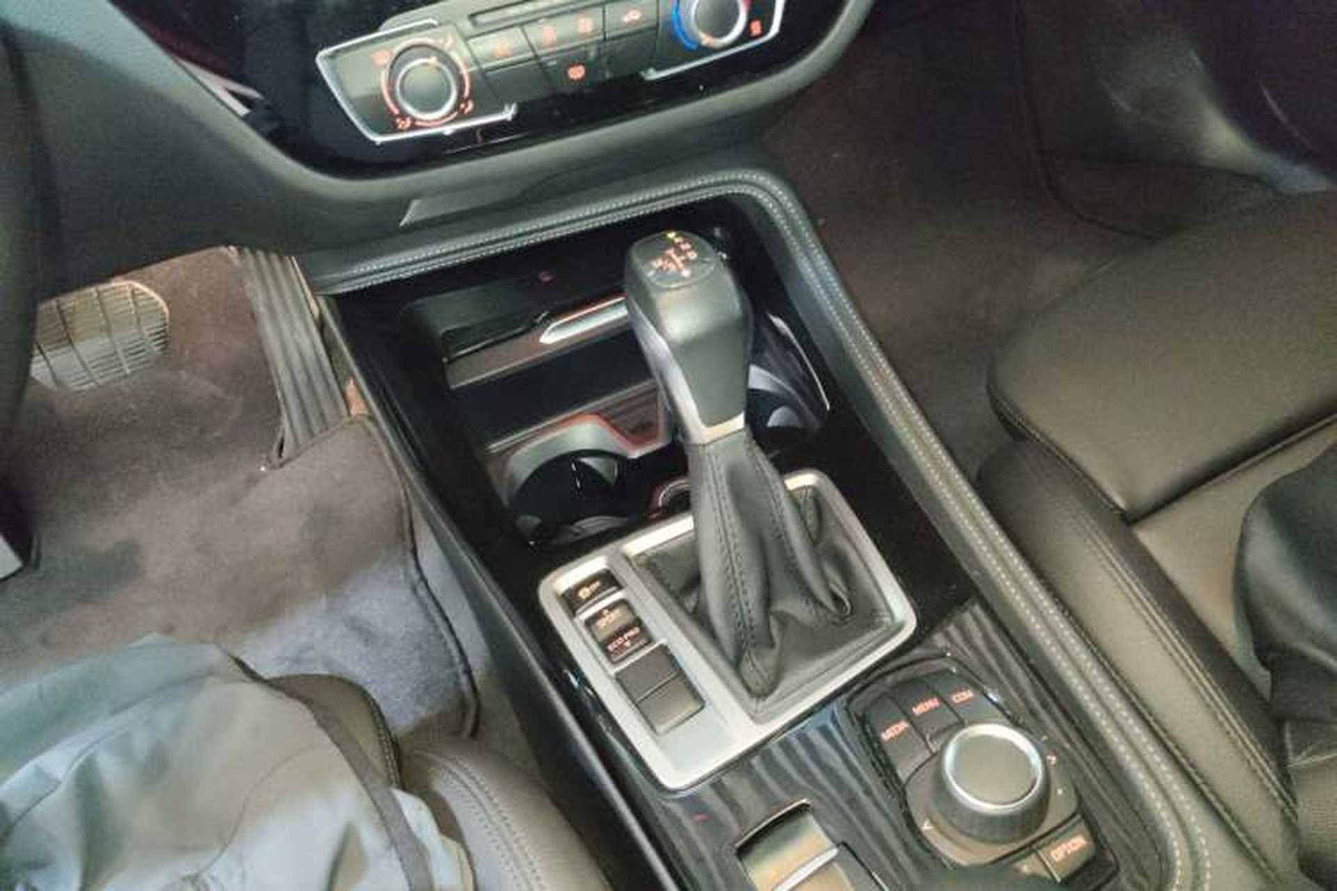 Used BMW 1 Series 2018 118i Sport Edition Gear Lever