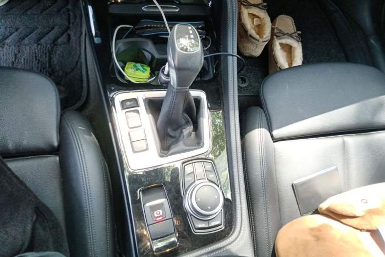 Used BMW 1 Series 2018 120i Design Package Model Gear Lever
