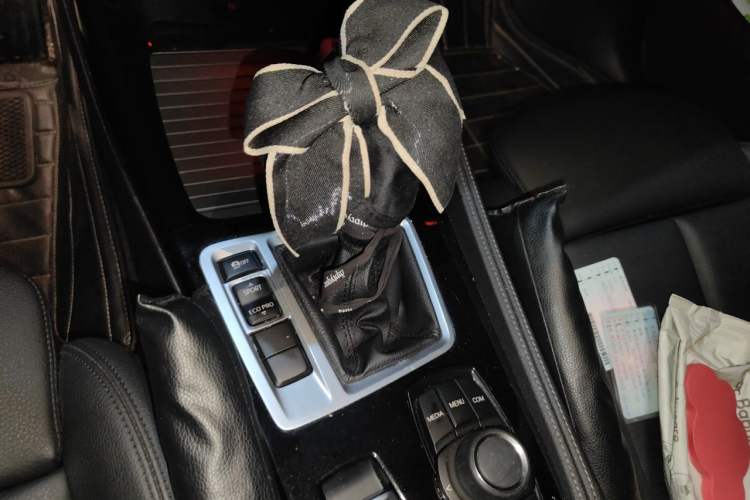 Used BMW 1 Series 2018 118i Sport Edition Gear Lever