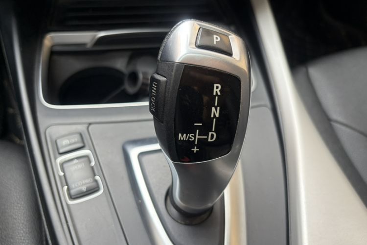 Used BMW 1 Series 2018 118i Leading Model Gear Lever
