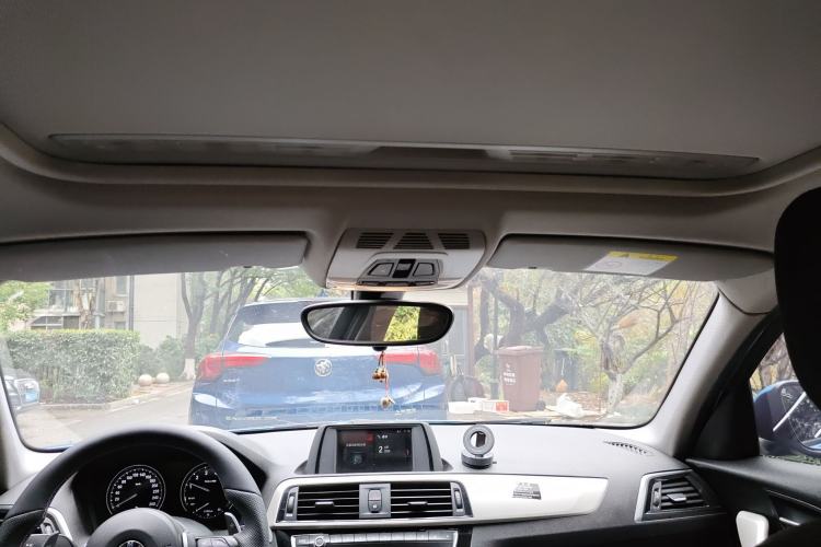 Used BMW 1 Series 2018 118i Leading Model Headliner