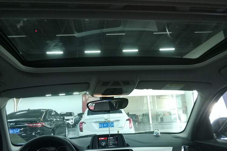 Used BMW 1 Series 2018 118i Leading Model Headliner