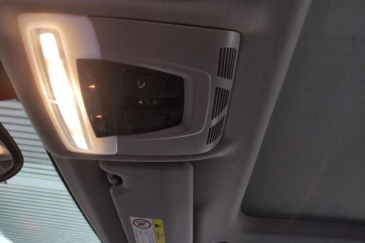 Used BMW 1 Series 2018 120i Design Package Model Headliner