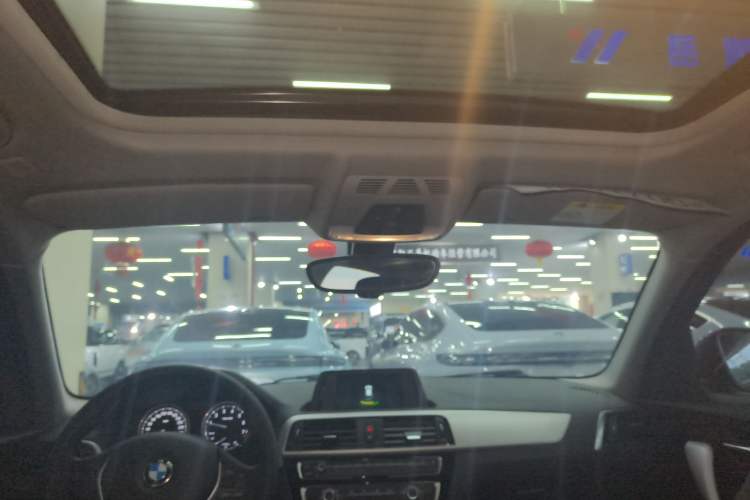 Used BMW 1 Series 2018 118i Leading Model Headliner