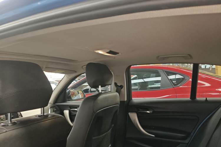 Used BMW 1 Series 2018 118i Leading Model Headliner