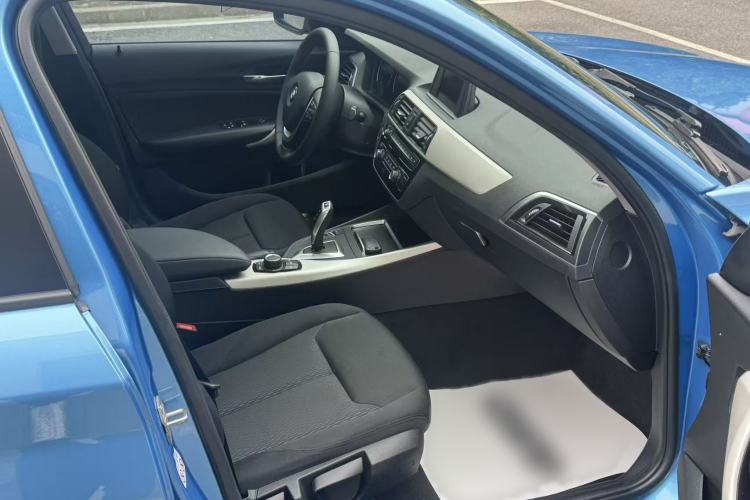 Used BMW 1 Series 2018 118i Leading Model Interior 1