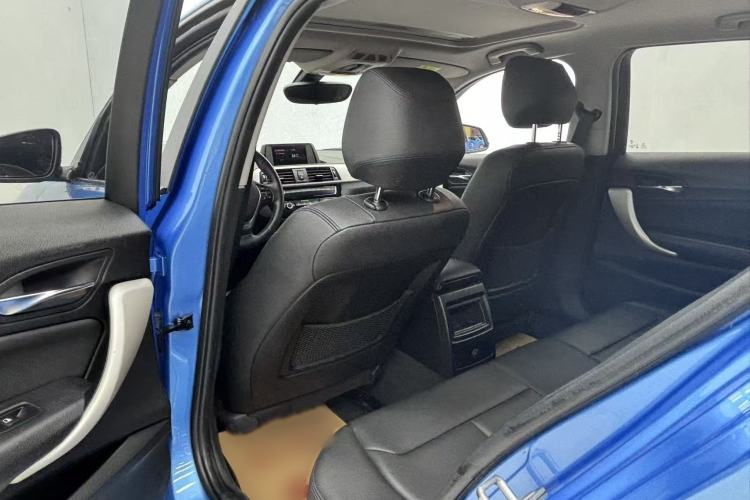 Used BMW 1 Series 2018 118i Leading Model Interior 1