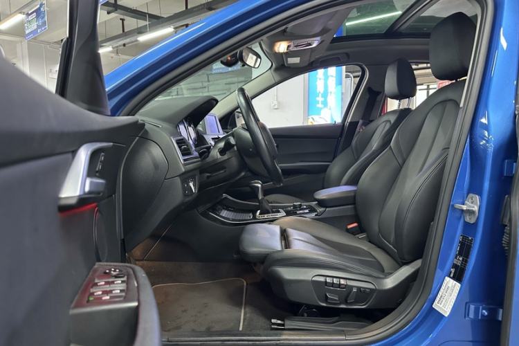 Used BMW 1 Series 2018 118i Sport Edition Interior 10